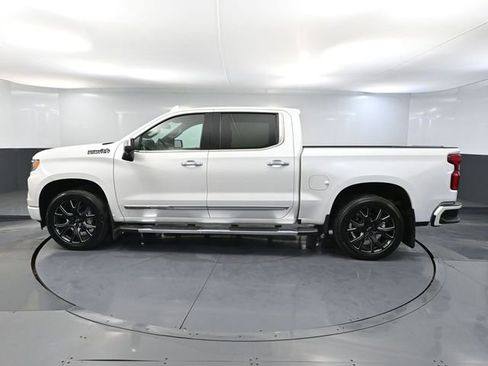 Used 2022 Chevrolet Silverado 1500 High Country image 11