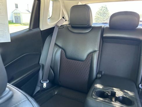Used 2018 Jeep Compass Latitude w/ Popular Equipment Group AWD/4WD image 23