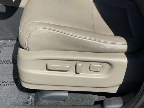 Used 2022 Honda Pilot Touring image 18