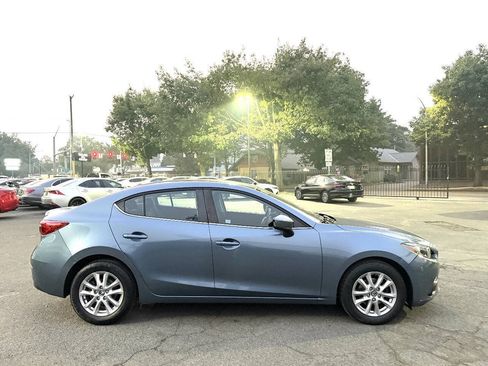 Used 2014 MAZDA MAZDA3 i Touring w/ Technology Package FWD image 5