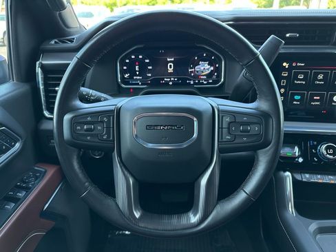 Used 2025 GMC Sierra 2500 Denali Ultimate AWD/4WD image 19
