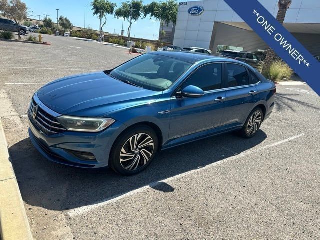 Used 2021 Volkswagen Jetta SEL Premium FWD image 2