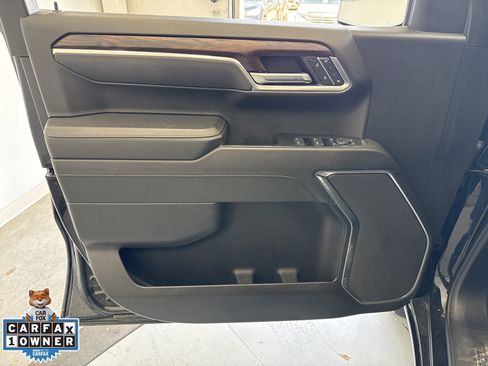 Used 2025 GMC Sierra 1500 SLT image 10