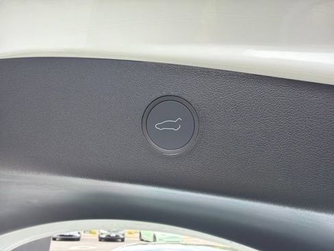 Used 2022 Tesla Model 3 Long Range AWD/4WD image 9