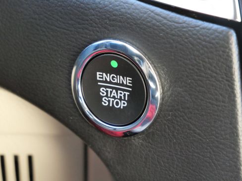 Used 2019 Ford Edge Titanium w/ Cold Weather Package image 28