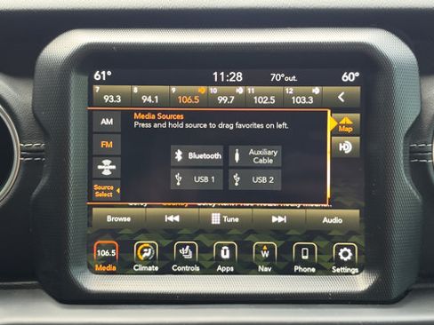 Used 2022 Jeep Wrangler Unlimited Sahara w/ Cold Weather Group AWD/4WD image 21