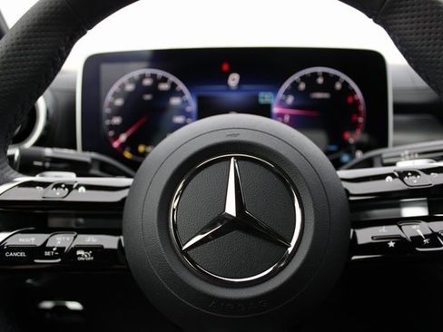 Used 2024 Mercedes-Benz C 300 C 300 image 17