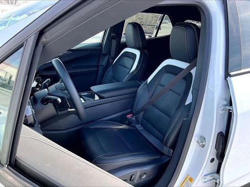 New 2026 Chevrolet Blazer EV LT image 9