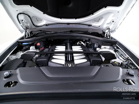 Certified 2020 Rolls-Royce Cullinan AWD/4WD image 41