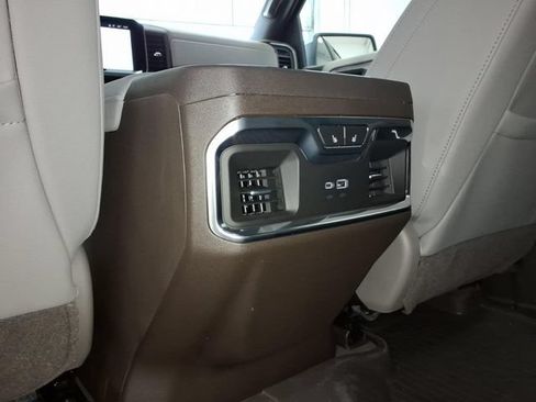 Used 2026 Chevrolet Silverado 1500 LTZ AWD/4WD image 16