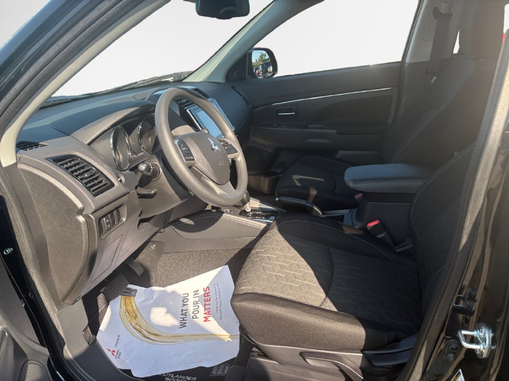 Used 2026 Mitsubishi Outlander Sport AWD image 12