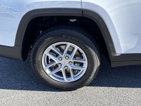 New 2025 Jeep Grand Cherokee L Laredo w/ Luxury Tech Group I image 12