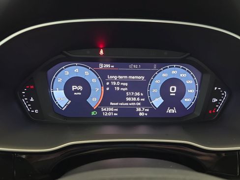 Used 2020 Audi Q3 2.0T Premium Plus w/ Premium Plus Package AWD/4WD image 19