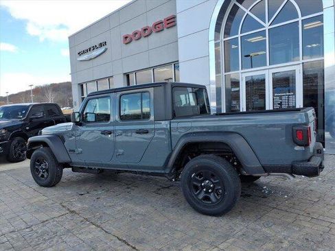 New 2026 Jeep Gladiator Sport AWD/4WD image 9