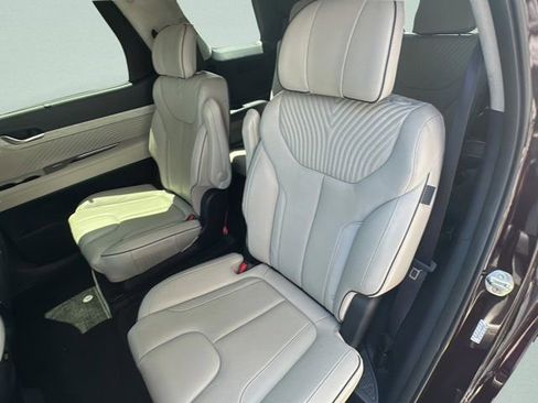 Used 2024 Hyundai Palisade Calligraphy FWD image 9