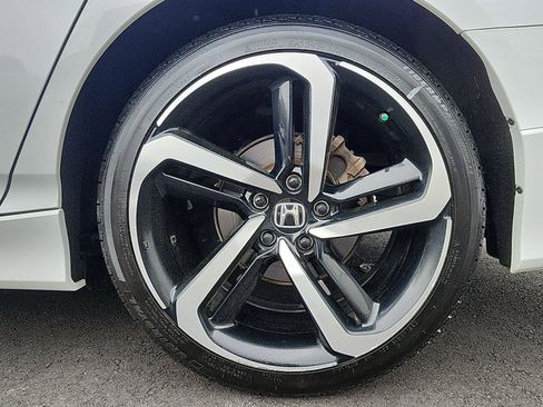 Used 2022 Honda Accord Sport image 9