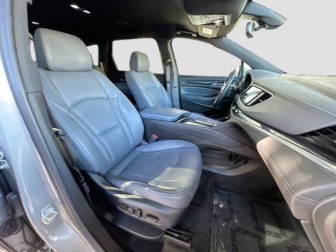 Used 2024 Buick Enclave Essence w/ Sport Touring Edition image 27