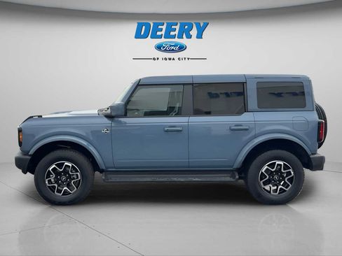 Used 2025 Ford Bronco Outer Banks image 3