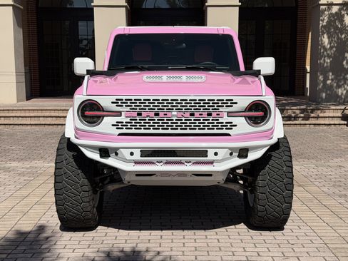 Used 2025 Ford Bronco Outer Banks AWD/4WD image 8