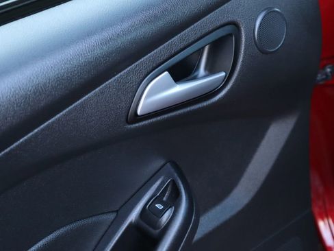 Used 2017 Ford Focus SEL image 11