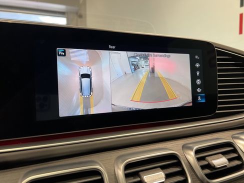 Used 2021 Mercedes-Benz Maybach GLS 600 4MATIC image 30