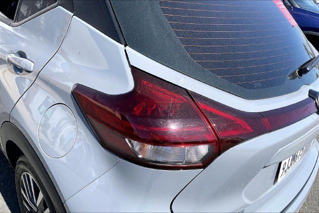 Certified 2023 Nissan Kicks SV FWD image 28