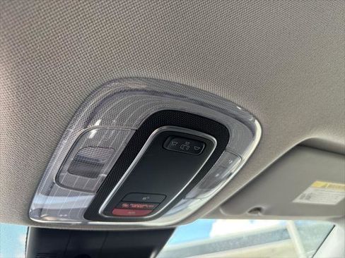 Used 2023 Hyundai Elantra SEL w/ Preferred Accessory Package FWD image 22
