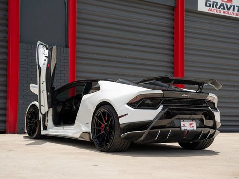 Used 2015 Lamborghini Huracan LP 610-4 AWD/4WD image 19