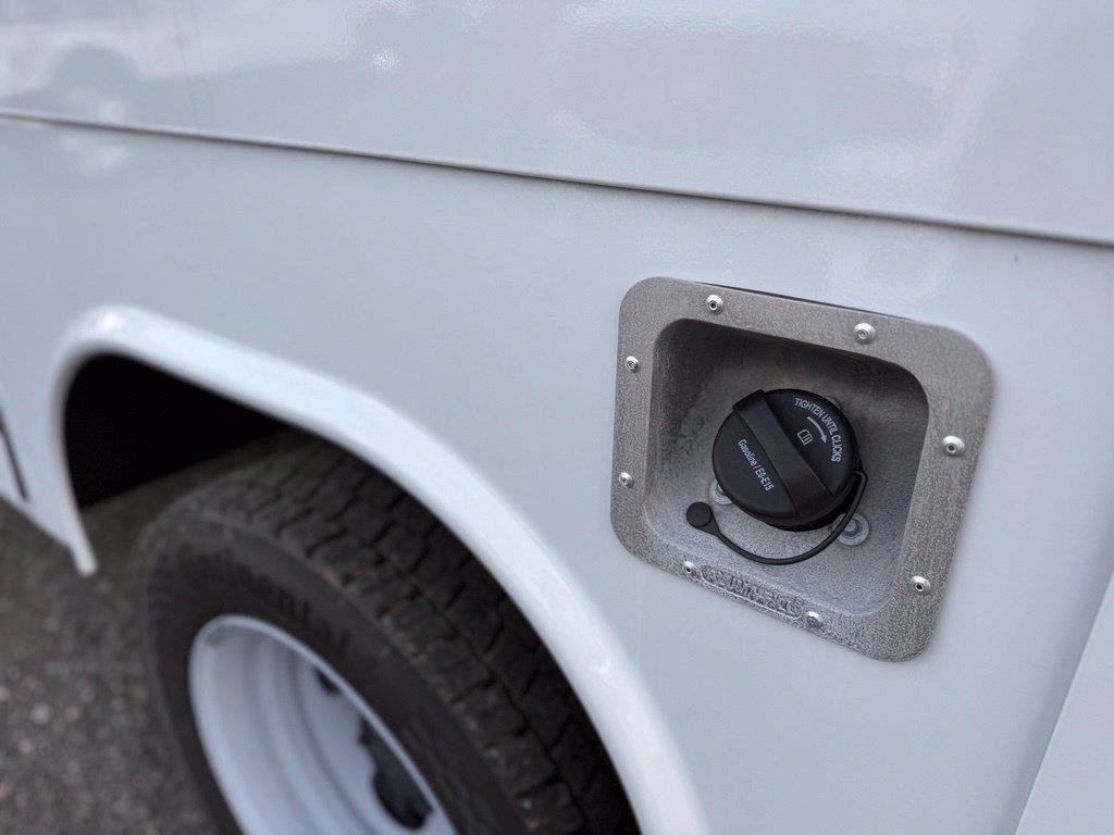 New 2026 Ford F550 4x4 Supercab Super Duty image 7