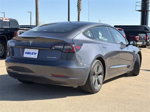 Used 2022 Tesla Model 3 Long Range image 4