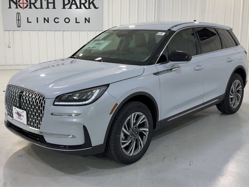 New 2026 Lincoln Corsair Premiere FWD image 5
