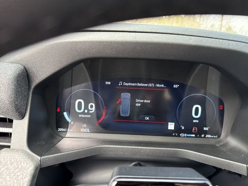 Used 2025 Ford Explorer Platinum w/ LUX Leather Package image 26