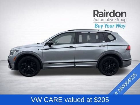 Used 2022 Volkswagen Tiguan SE R-Line AWD/4WD image 4