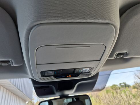 Used 2025 Ford Expedition Active image 38