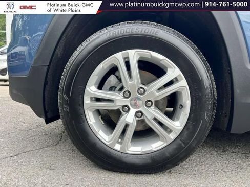 Used 2024 GMC Terrain SLE w/ Driver Convenience Package image 6