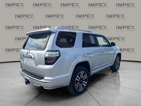Used 2024 Toyota 4Runner Limited AWD/4WD image 5