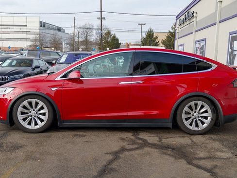 Used 2016 Tesla Model X 90D image 4