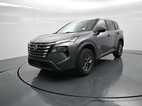 Used 2025 Nissan Rogue S AWD/4WD image 9