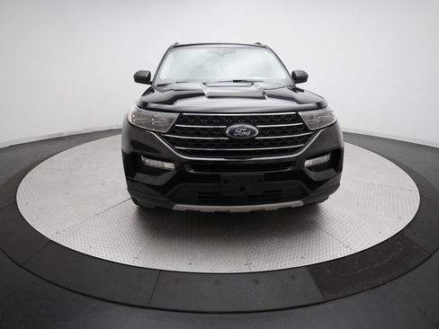 Used 2023 Ford Explorer XLT w/ Equipment Group 202A image 11