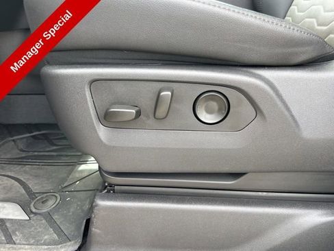 Used 2025 Chevrolet Silverado 1500 ZR2 w/ Technology Package AWD/4WD image 16