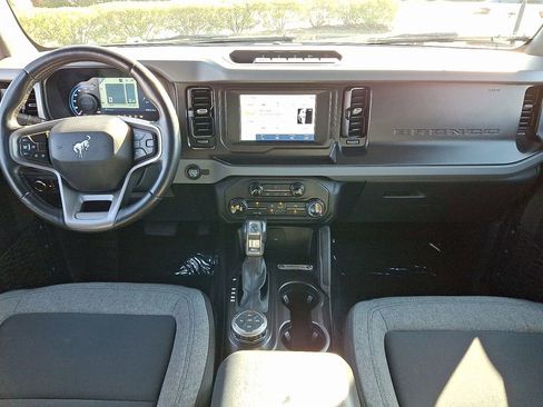 Used 2021 Ford Bronco Big Bend w/ Sasquatch Package AWD/4WD image 16