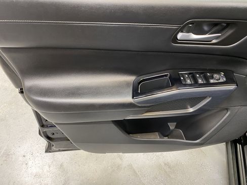 Used 2024 Nissan Pathfinder SL image 21