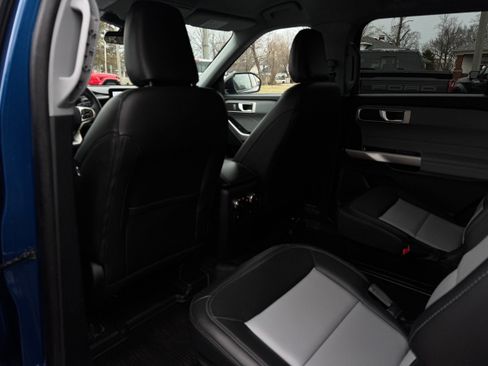 Used 2023 Ford Explorer XLT w/ Equipment Group 202A image 13