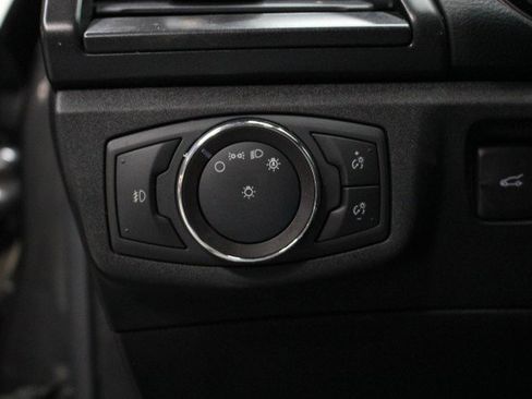 Used 2020 Ford Fusion Titanium image 9