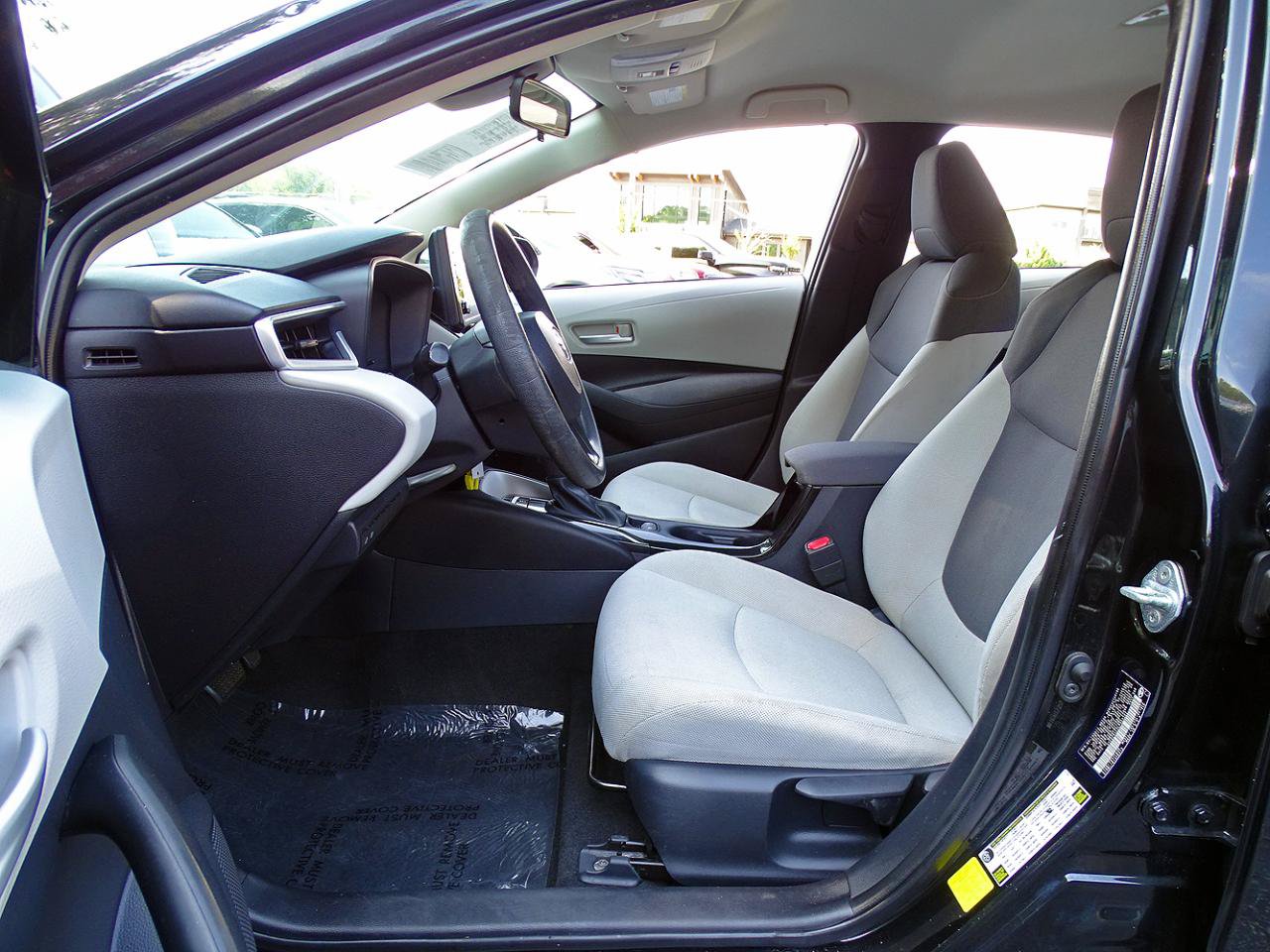 Used 2020 Toyota Corolla L FWD image 11