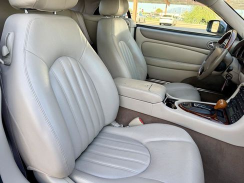 Used 2001 Jaguar XK8 Convertible RWD image 21
