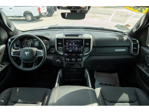 Used 2025 RAM 1500 Big Horn AWD/4WD image 31