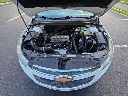 Used 2011 Chevrolet Cruze Eco FWD image 12