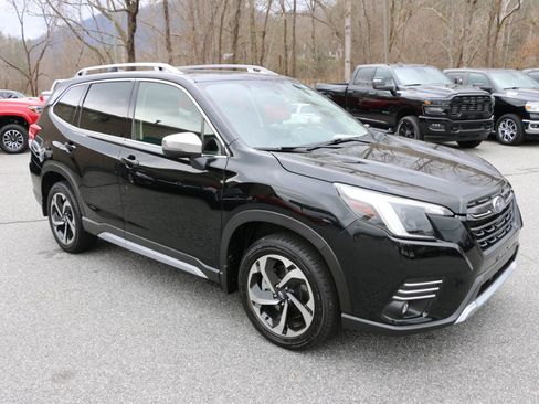 Used 2023 Subaru Forester Touring image 10