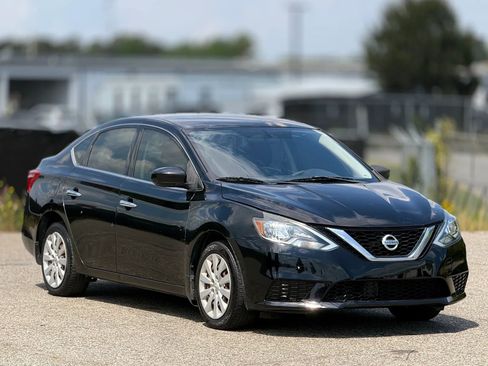 Used 2017 Nissan Sentra S FWD image 1
